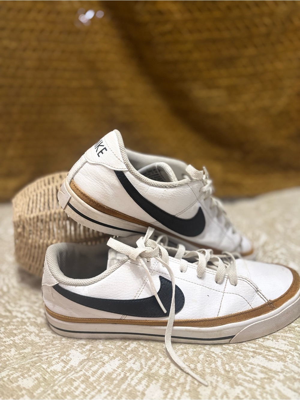 Nike Men’s White Sneakers with Black Swoosh and Brown Trim